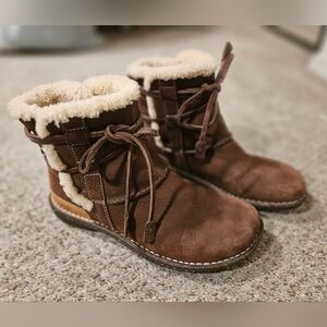 Women's UGG Sheep Skin Boots